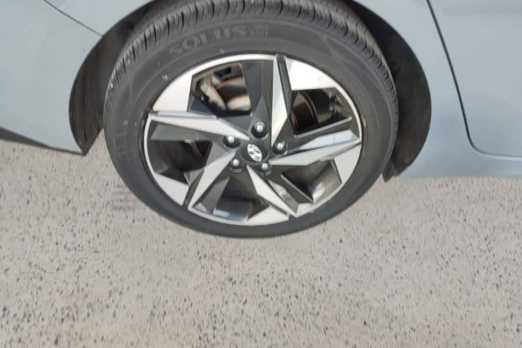 Used Hyundai Elantra 2021 1.5L CVT LUX Prestige Edition Right Rear Wheel Hub