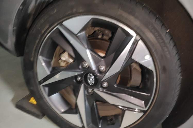 Used Hyundai Elantra 2021 1.5L CVT LUX Prestige Edition Right Rear Wheel Hub