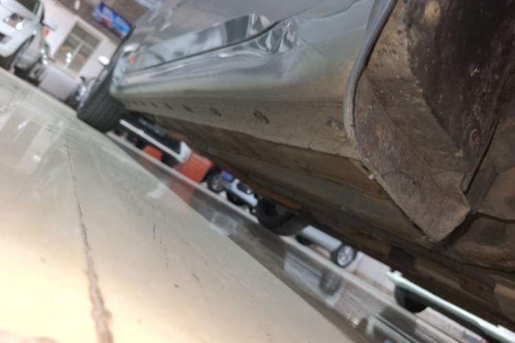 Used Hyundai Elantra 2021 1.5L CVT GLX Elite Edition Right Side Sill