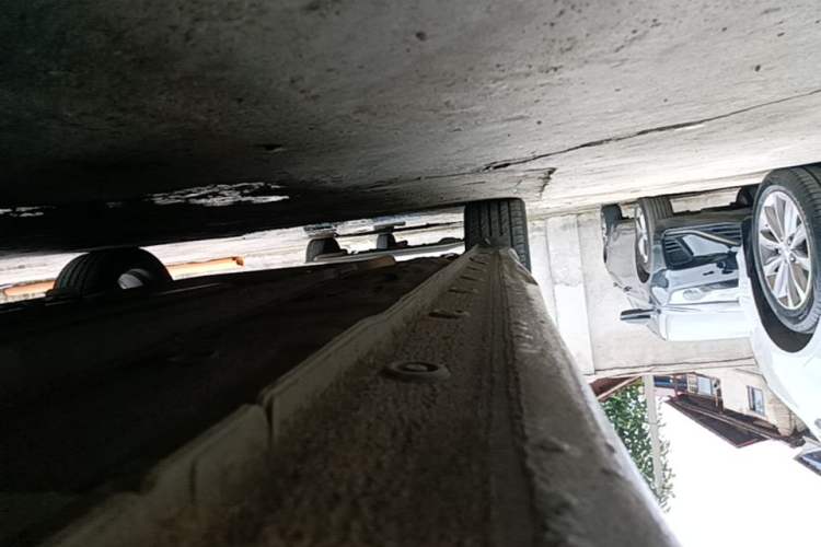Used Hyundai Elantra 2021 1.5L CVT GLX Elite Edition Right Side Sill