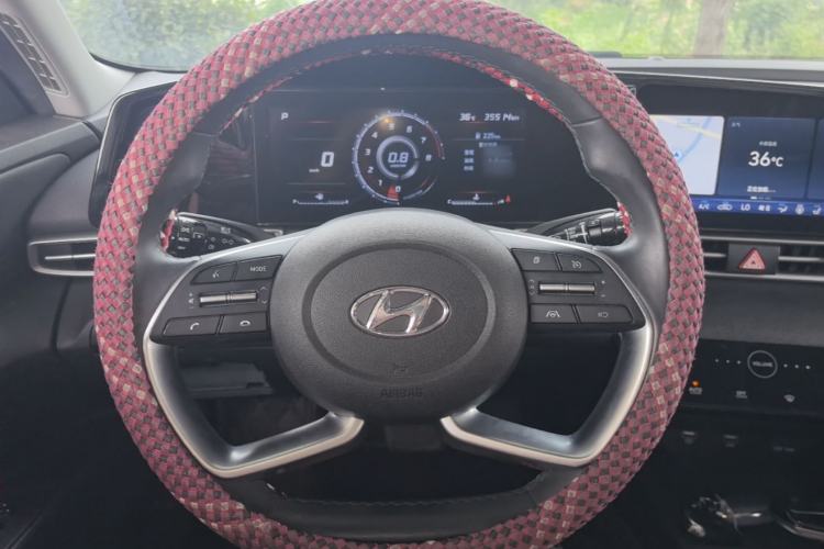 Used Hyundai Elantra 2021 1.5L CVT LUX Prestige Edition Steering Wheel