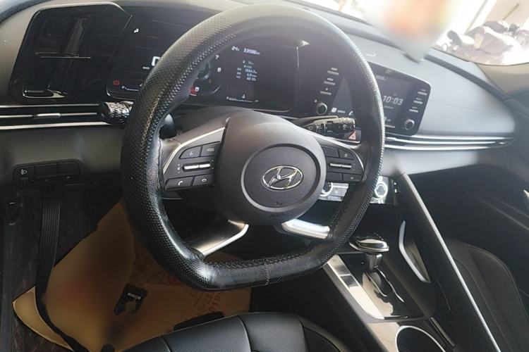 Used Hyundai Elantra 2021 1.5L CVT GLX Elite Edition Steering Wheel