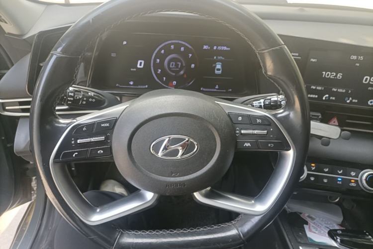 Used Hyundai Elantra 2021 1.5L CVT GLX Elite Edition Steering Wheel