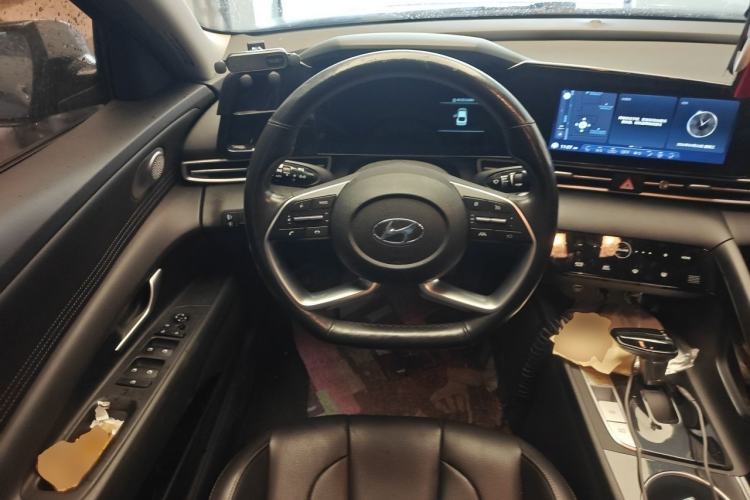Used Hyundai Elantra 2021 1.5L CVT GLX Elite Edition Steering Wheel
