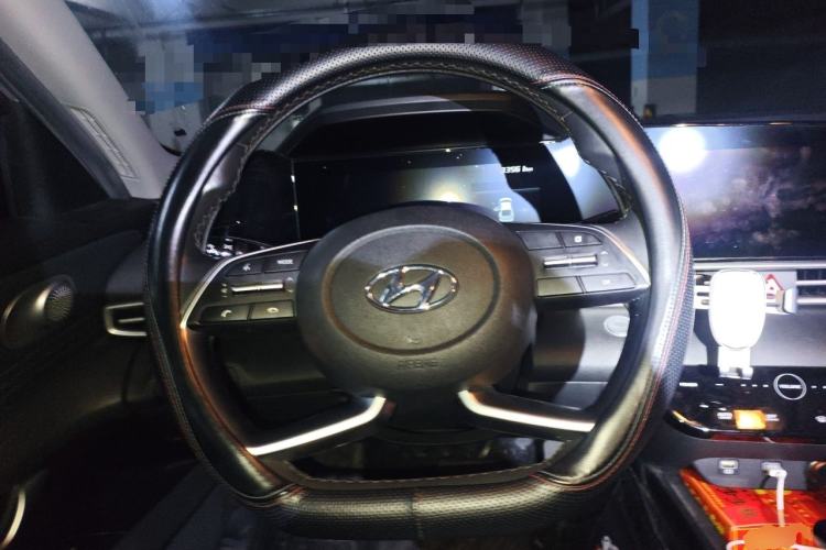 Used Hyundai Elantra 2021 1.5L CVT GLX Elite Edition Steering Wheel