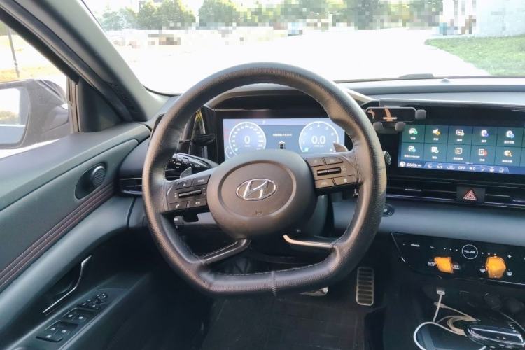 Used Hyundai Elantra 2021 240TGDi DCT TOP Flagship Edition Steering Wheel