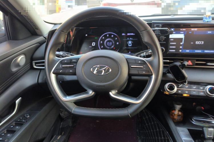 Used Hyundai Elantra 2021 1.5L CVT GLX Elite Edition Steering Wheel