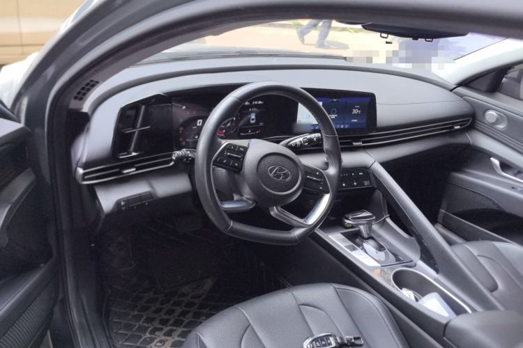 Used Hyundai Elantra 2021 1.5L CVT GLX Elite Edition Steering Wheel