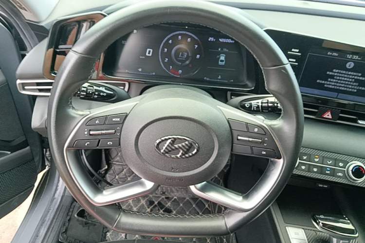 Used Hyundai Elantra 2021 1.5L CVT GLX Elite Edition Steering Wheel