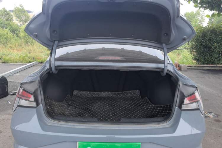 Used Hyundai Elantra 2021 1.5L CVT LUX Prestige Edition Trunk