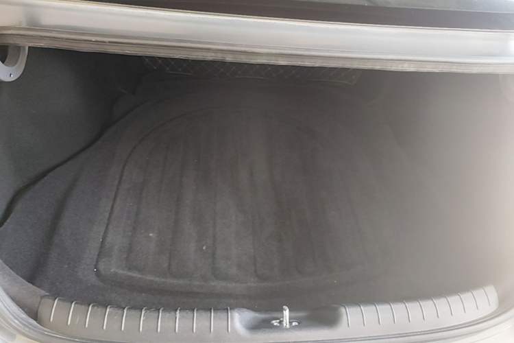 Used Hyundai Elantra 2021 1.5L CVT GLX Elite Edition Trunk