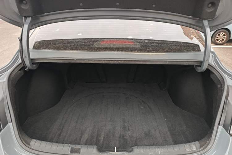 Used Hyundai Elantra 2021 1.5L CVT GLX Elite Edition Trunk