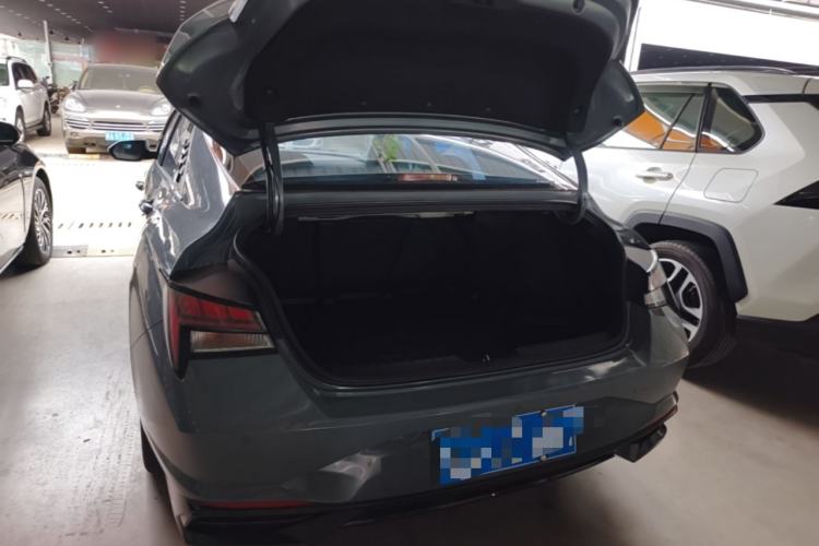 Used Hyundai Elantra 2021 1.5L CVT LUX Prestige Edition Trunk