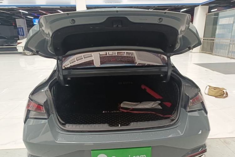 Used Hyundai Elantra 2021 1.5L CVT TOP Flagship Edition Trunk