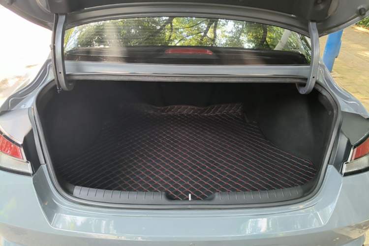 Used Hyundai Elantra 2021 1.5L CVT GLX Elite Edition Trunk