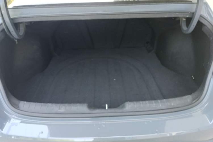 Used Hyundai Elantra 2021 240TGDi DCT LUX Prestige Edition Trunk