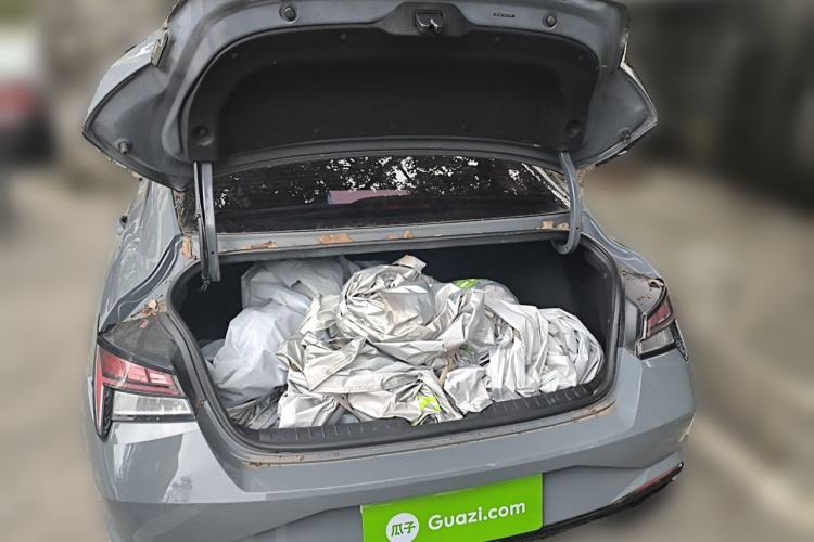 Used Hyundai Elantra 2021 1.5L CVT LUX Prestige Edition Trunk