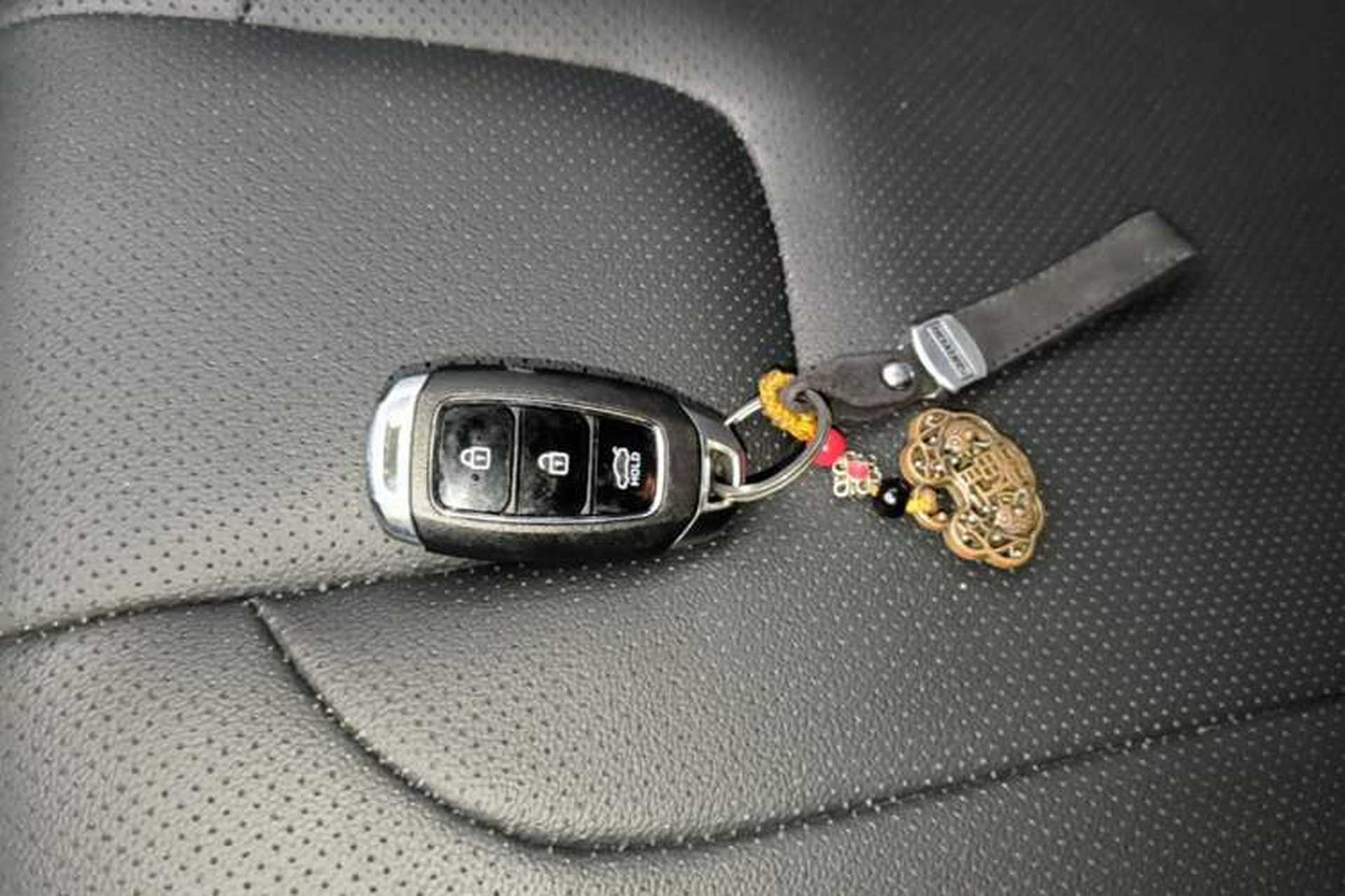 Used Hyundai Elantra 2021 1.5L CVT GLX Elite Edition Vehicle Key