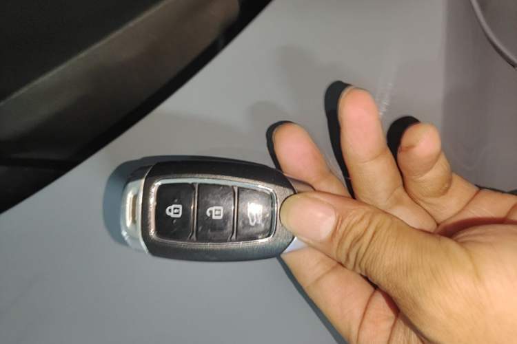 Used Hyundai Elantra 2021 1.5L CVT LUX Prestige Edition Vehicle Key