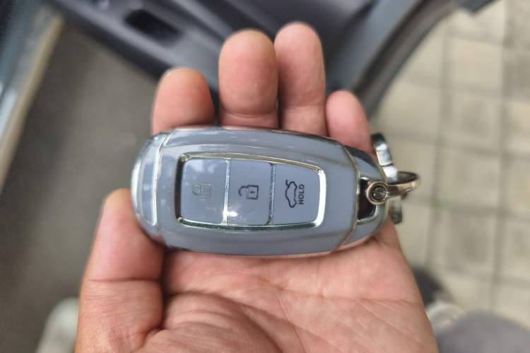 Used Hyundai Elantra 2021 1.5L CVT GLX Elite Edition Vehicle Key