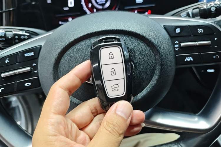 Used Hyundai Elantra 2021 1.5L CVT LUX Prestige Edition Vehicle Key