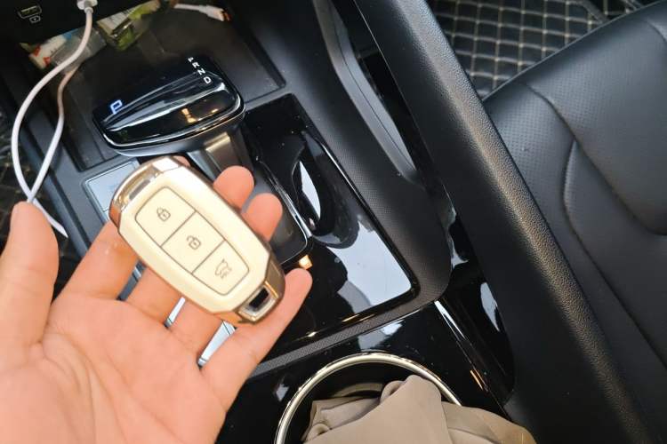 Used Hyundai Elantra 2021 1.5L CVT LUX Prestige Edition Vehicle Key