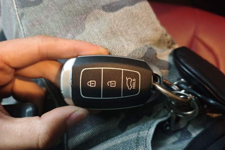 Used Hyundai Elantra 2021 1.5L CVT LUX Prestige Edition Vehicle Key