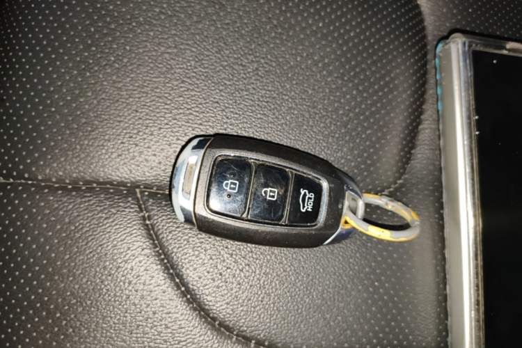 Used Hyundai Elantra 2021 1.5L CVT LUX Prestige Edition Vehicle Key