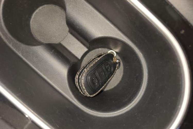 Used Hyundai Elantra 2021 1.5L CVT GLX Elite Edition Vehicle Key