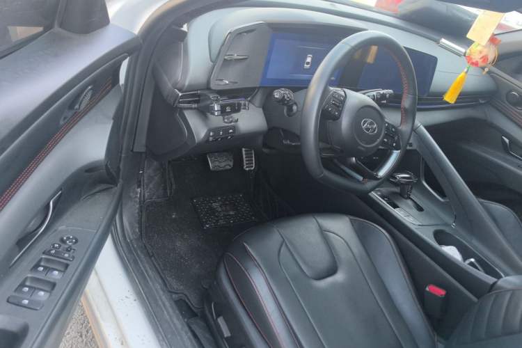 Used Hyundai Elantra 2021 240TGDi DCT TOP Flagship Edition Driver Seat