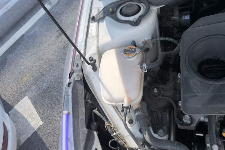 Used Hyundai Elantra 2021 240TGDi DCT TOP Flagship Edition Engine Bay Right