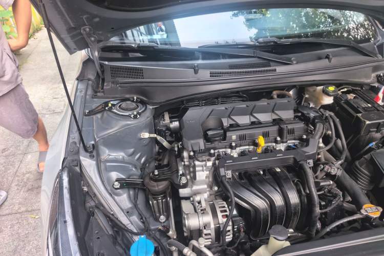 Used Hyundai Elantra 2021 1.5L CVT LUX Prestige Edition Engine Bay Right