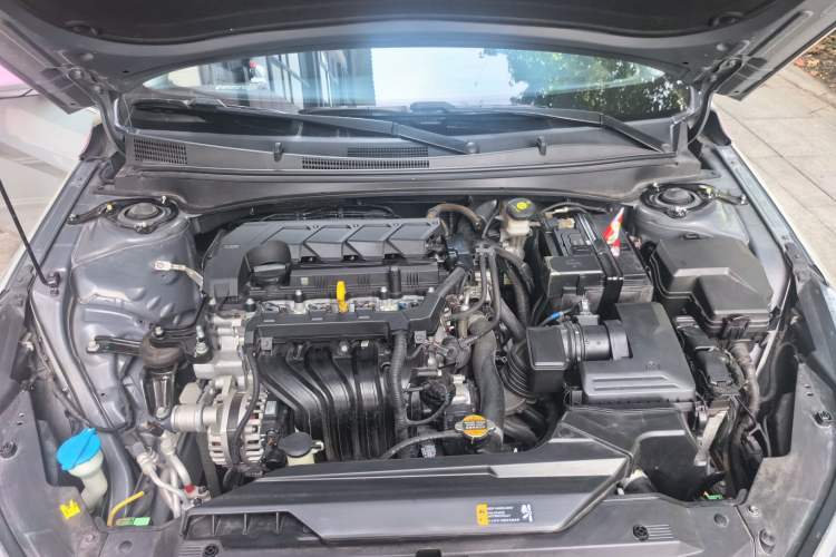 Used Hyundai Elantra 2021 1.5L CVT LUX Prestige Edition Engine Bay