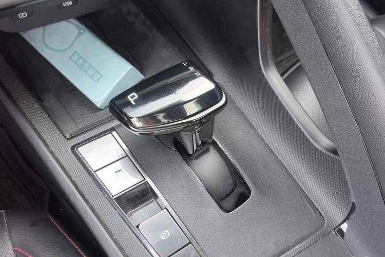 Used Hyundai Elantra 2021 240TGDi DCT TOP Flagship Edition Gear Lever