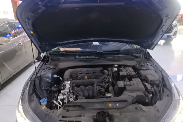 Used Hyundai Elantra 2021 1.5L CVT LUX Prestige Edition Engine Bay