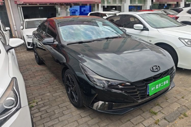 Used Hyundai Elantra 2021 1.5L CVT LUX Prestige Edition Front Right 45 Deg