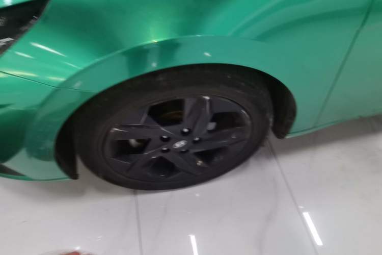 Used Hyundai Elantra 2021 1.5L CVT LUX Prestige Edition Left Front Wheel Hub