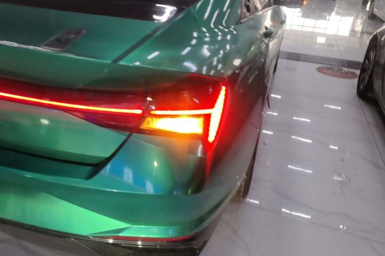 Used Hyundai Elantra 2021 1.5L CVT LUX Prestige Edition Right Rear Taillight