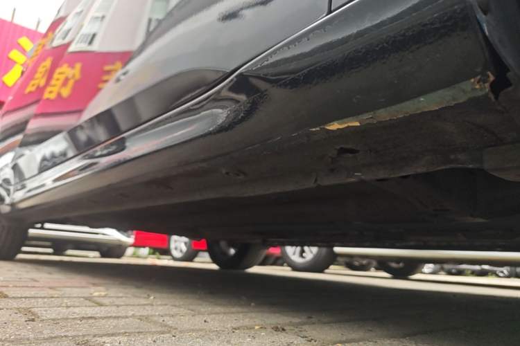 Used Hyundai Elantra 2021 1.5L CVT LUX Prestige Edition Right Side Sill