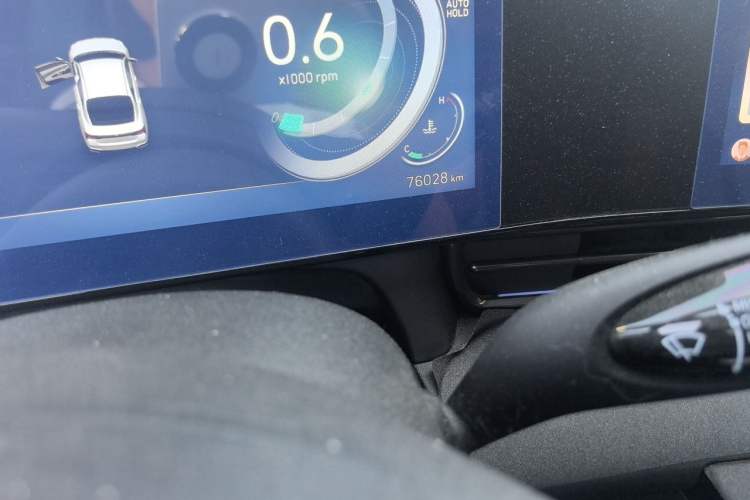 Used Hyundai Elantra 2021 240TGDi DCT TOP Flagship Edition Odometer Close Up