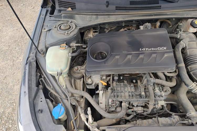 Used Hyundai Elantra 2021 240TGDi DCT LUX Prestige Edition Engine Bay Right