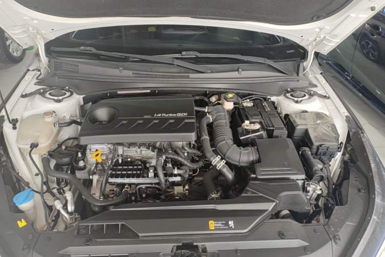 Used Hyundai Elantra 2021 240TGDi DCT LUX Prestige Edition Engine Bay