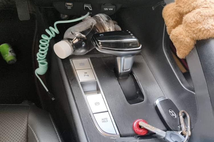 Used Hyundai Elantra 2021 1.5L CVT GLX Elite Edition Gear Lever