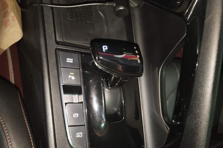 Used Hyundai Elantra 2021 240TGDi DCT LUX Prestige Edition Gear Lever