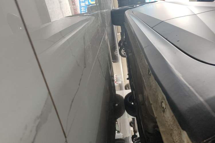 Used Hyundai Elantra 2021 240TGDi DCT LUX Prestige Edition Left Side Sill