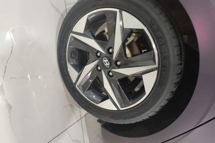 Used Hyundai Elantra 2021 240TGDi DCT LUX Prestige Edition Right Rear Wheel Hub