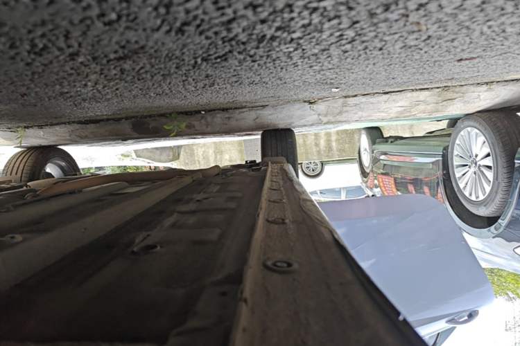Used Hyundai Elantra 2021 1.5L CVT GLX Elite Edition Right Side Sill