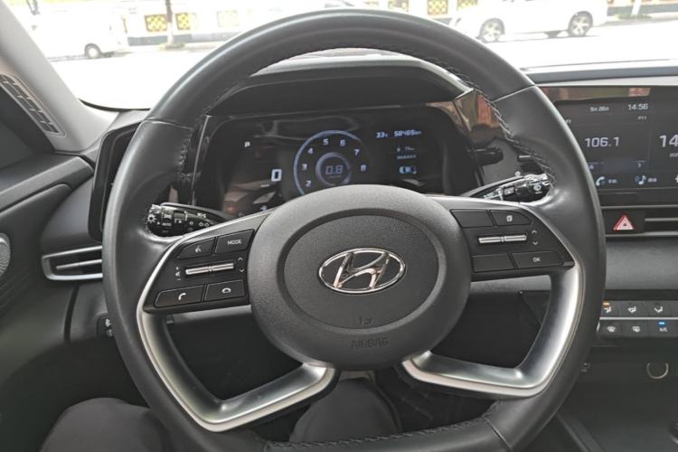 Used Hyundai Elantra 2021 1.5L CVT GLX Elite Edition Steering Wheel