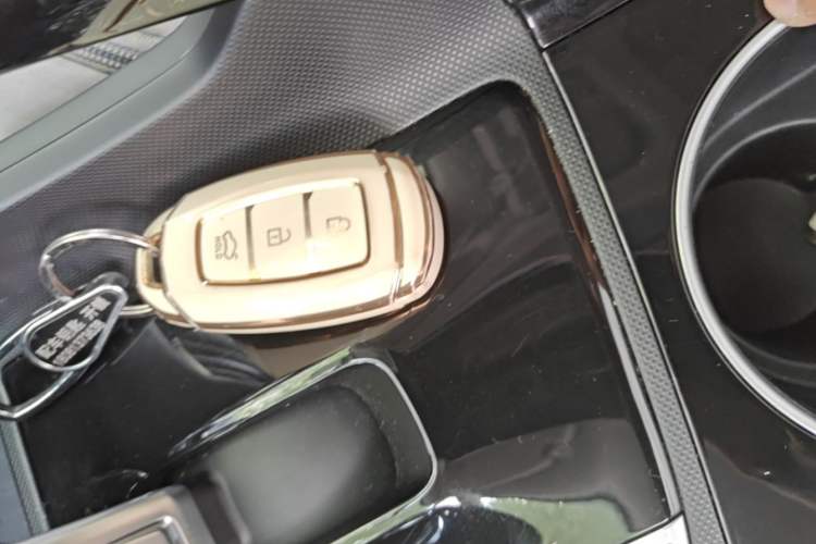 Used Hyundai Elantra 2021 1.5L CVT GLX Elite Edition Vehicle Key