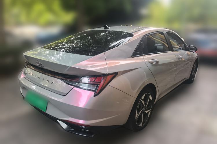 Used Hyundai Elantra 2021 1.5L CVT LUX Prestige Edition Rear Right 45 Deg